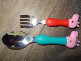 Vaisselle enfant Peppa Pig, fourchette et cuillère.