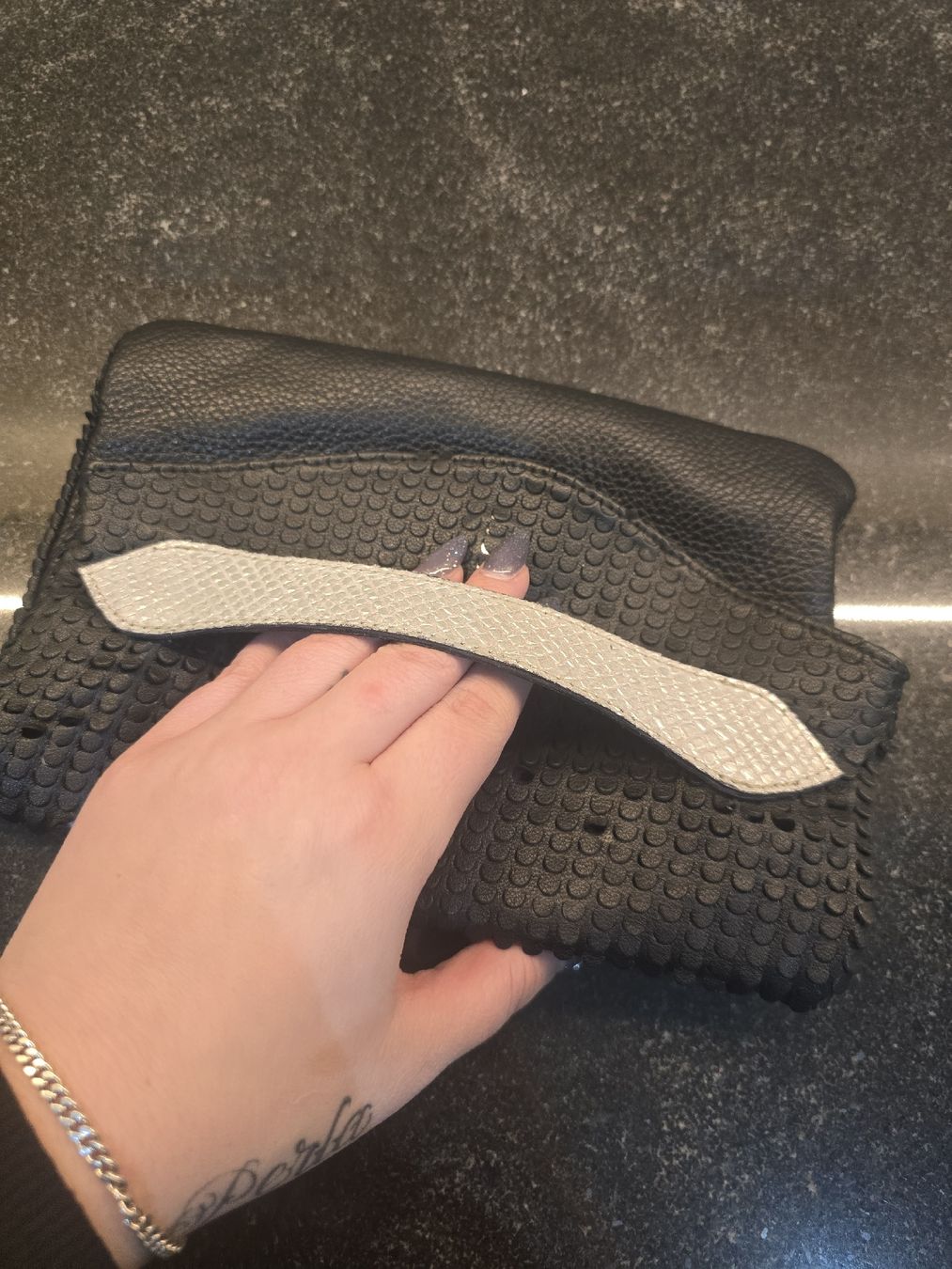 Borse da donna: Clutch in Schwarz Leder – Usato da Hägglingen venduto da Raff_Ella 1