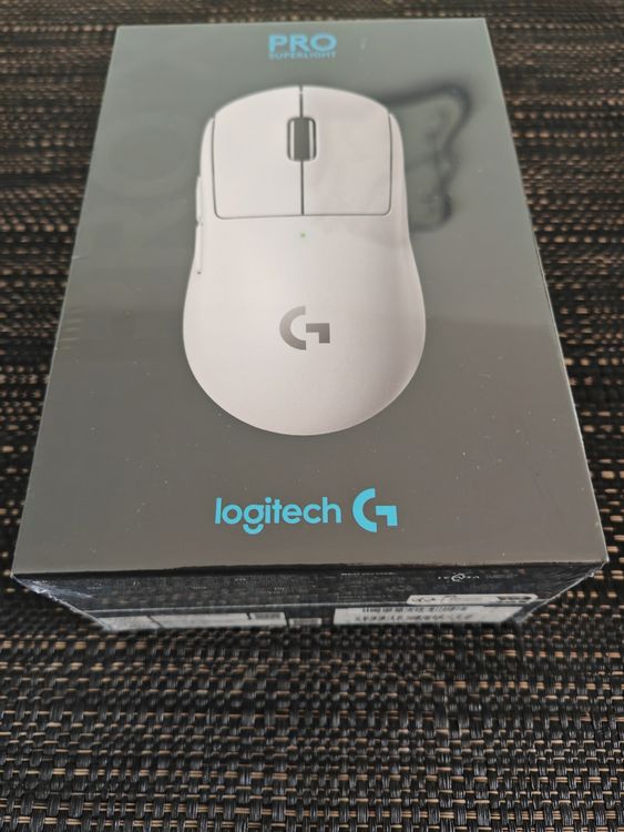 Gaming-Maus Pro X Superlight Weis (Neu und originalverpackt) in Aarburg ...