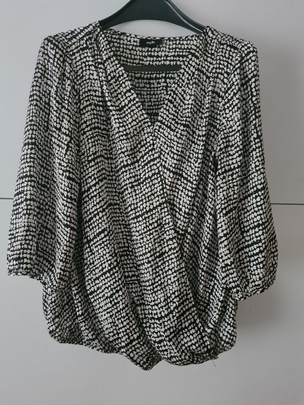 Camicette: Bluse schwarz-weiss Wallis Gr. L 44-46 – Usato da Zürich venduto da nel_k752