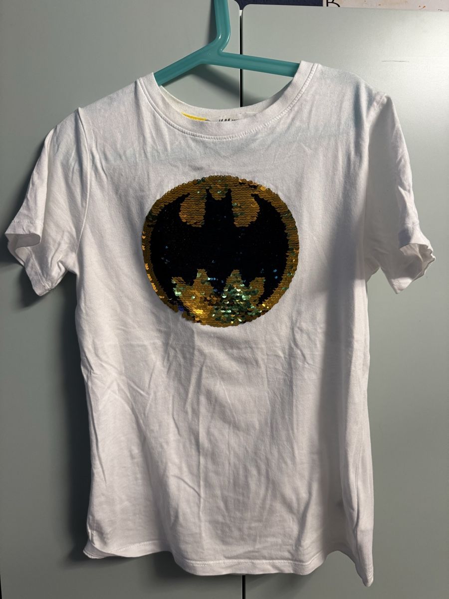H&M Hemden, T-Shirts & Polos: Pallietten Shirts – Gebraucht aus Bätterkinden von car_c9dt 2