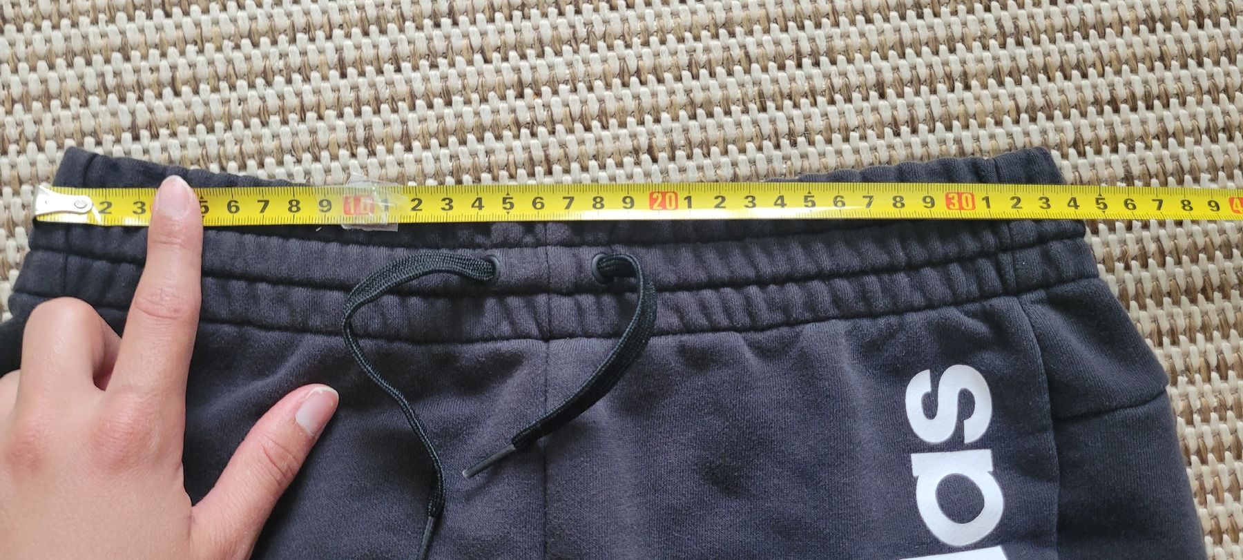 Adidas Hosen: ADIDAS Shorts noir taille XS  – Neu (gemäss Beschreibung) aus Genève von Tanaa_12 3