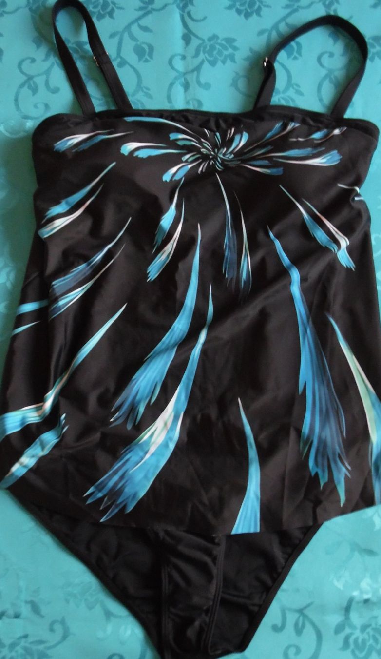 Costumi da bagno & Bikini: Tankini 2 Teilig. EU-Gr.44 – Nuovo e nell'imballaggio originale da Bellinzona venduto da Luna093