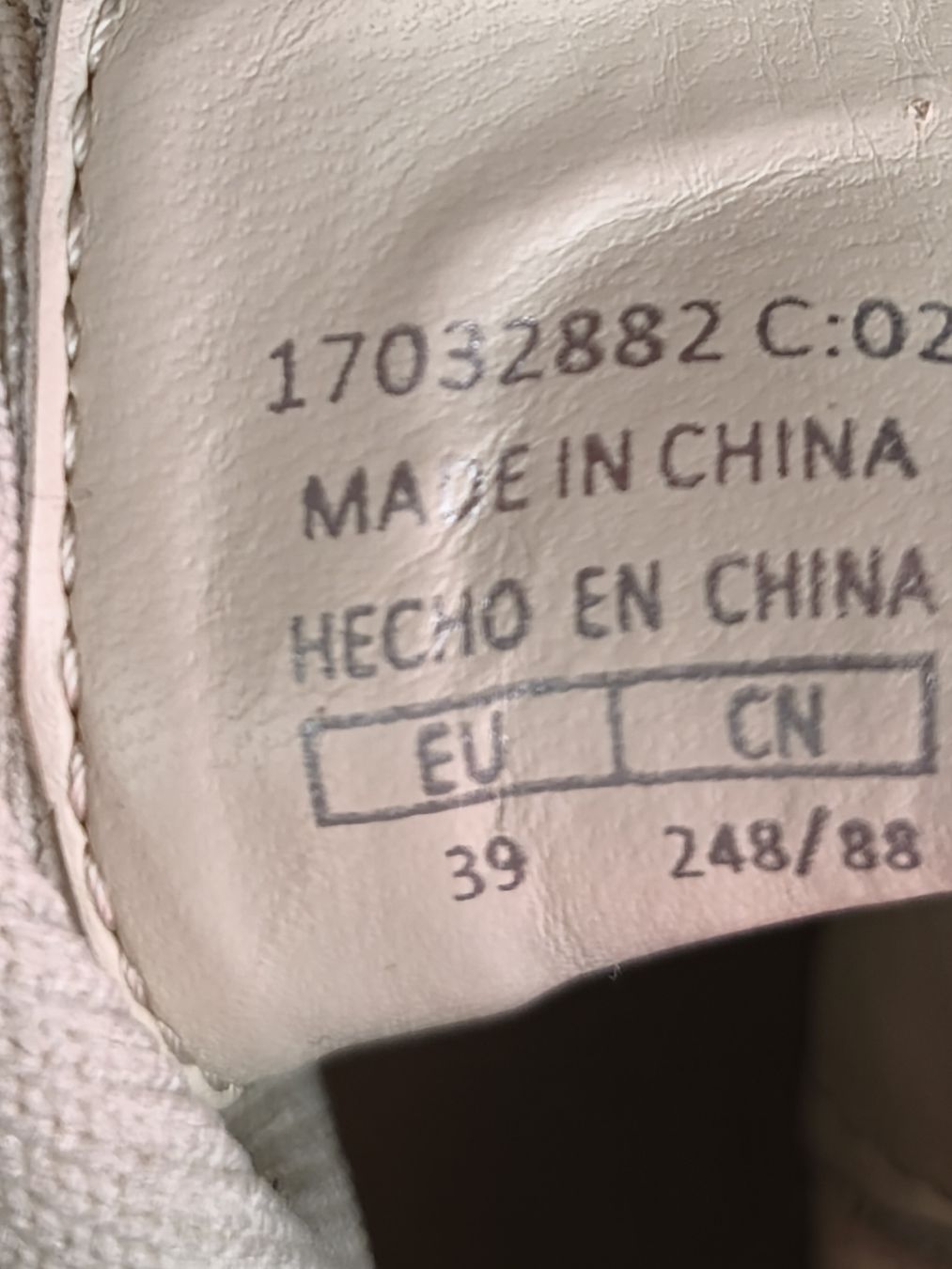 Mango Damenschuhe: Stiefeletten Mango weiss mit Profilsohle Grösse 39 – Gebraucht aus Emmetten von SecondhandSiska 3