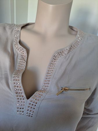 Schicke Bluse in Beige mit Strass, Grösse 38, Top Zustand