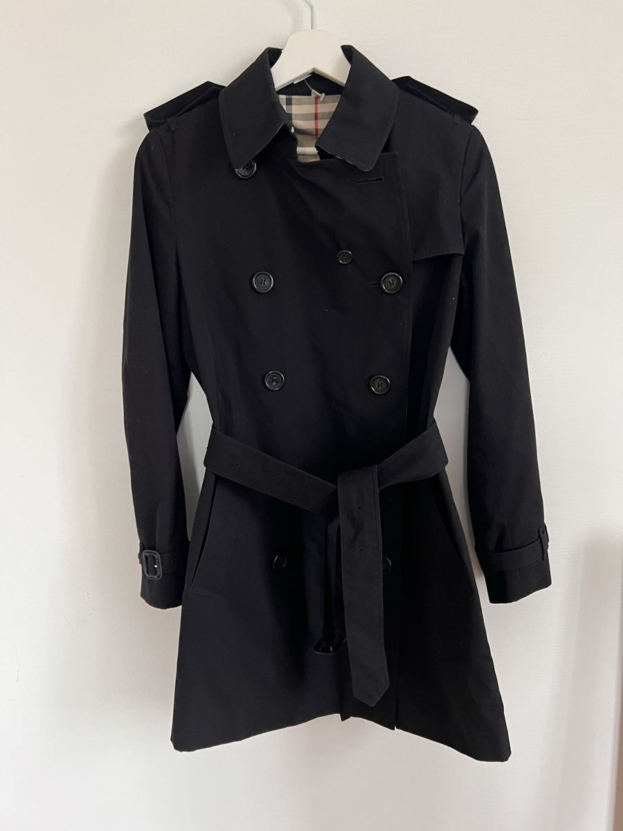 Burberry Cappotti: Trenchcoat Burberry, Gr. 36, schwarz – Usato da Solothurn venduto da Brini06