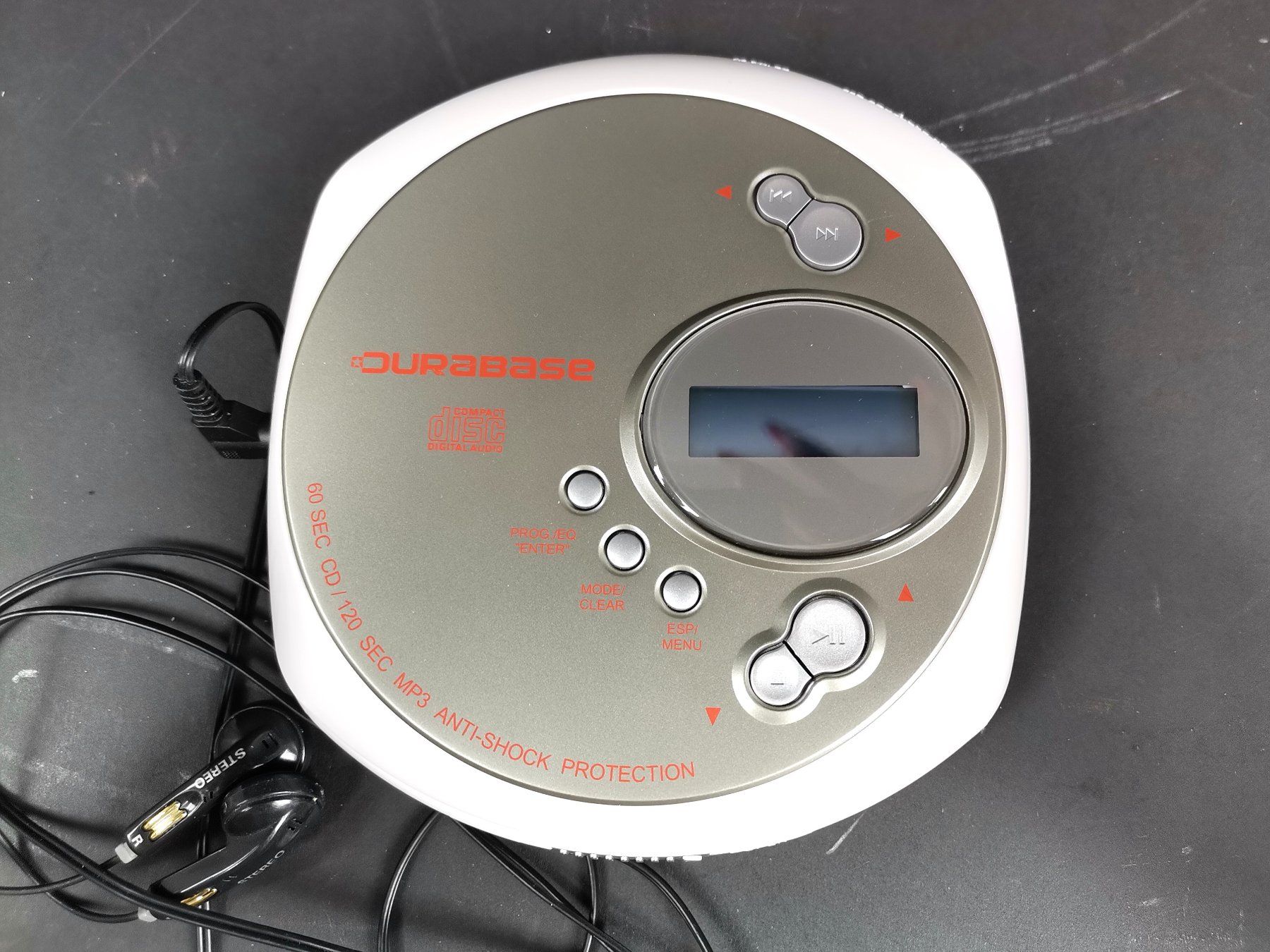 Durabase Tragbarer Mediaplayer: DURABASE Portabler CD-Player – Gebraucht aus Schaffhausen von Restwert_SH 1