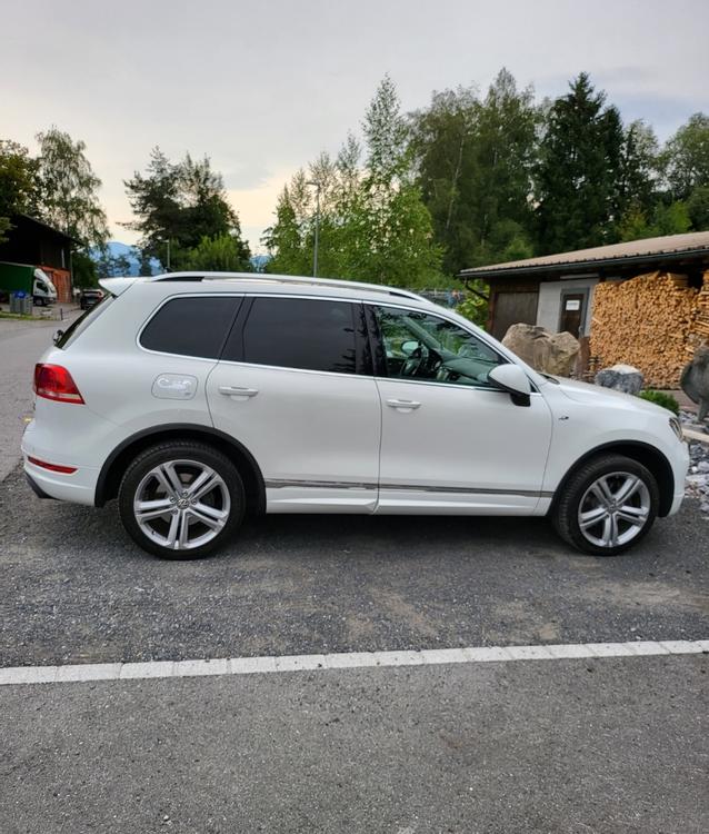 VW TOUAREG 3,0 TDI R-LINE