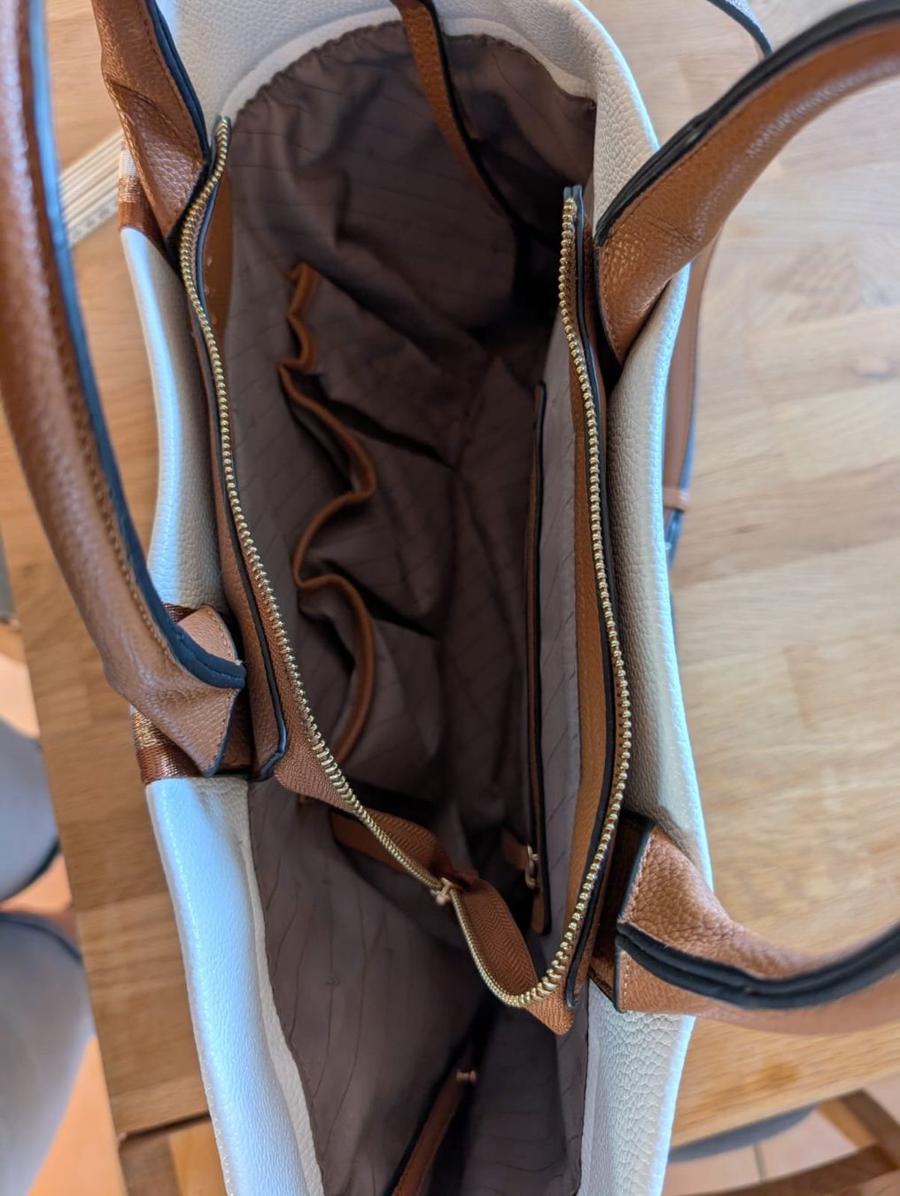 L.Credi Taschen für Damen: Handtasche L. Credi – Gebraucht aus Kradolf von ver_p9ym 1