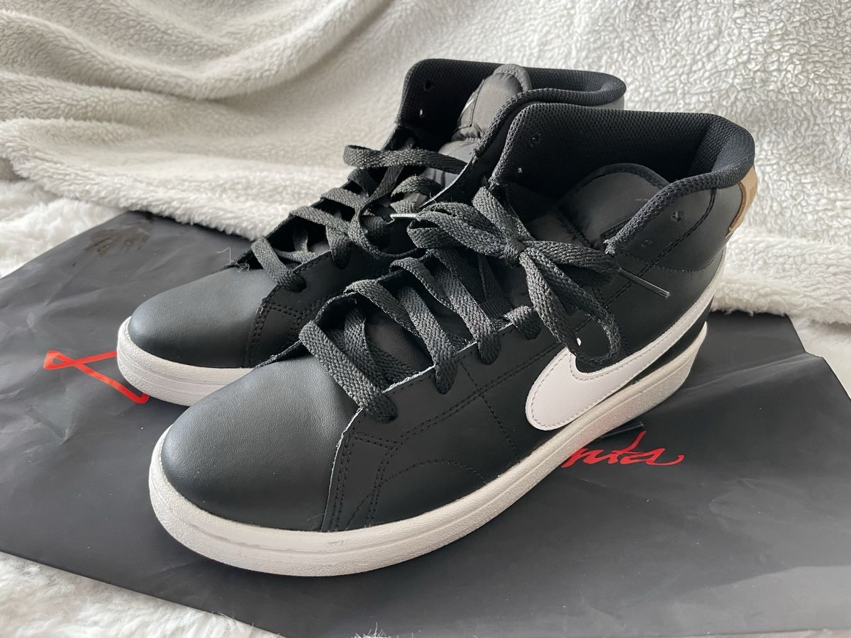 Nike Scarpe da uomo: Nike Schuhe gr 40 – Usato da St. Gallen venduto da Emifrei 1