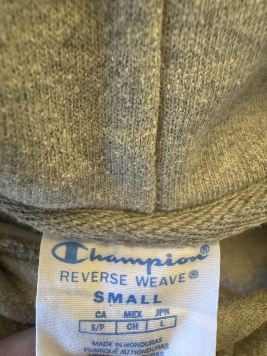 Champion Maglioni & Felpe: Champion Reverse Weave Kapuzenpullover grau Grösse S – Usato da Zürich venduto da strickliesel1996 2