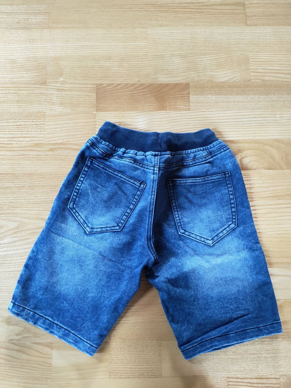 Hosen: Kurze Hose Grösse 116 – Gebraucht aus Ins von variable 1