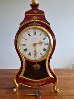 Neuenburger Pendule "Neuchateloise" mit originaler Konsole