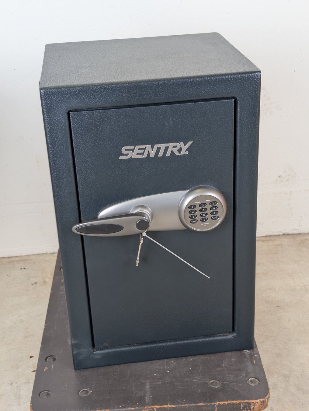Casseforti: Tresor mit Digitalschloss SENTRY T6-331 Safe – Usato da Winterthur venduto da Hint17 1