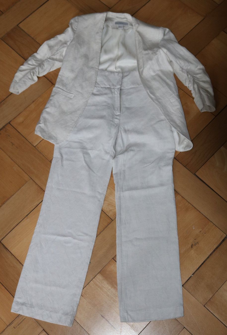 H&M Completi & Tailleur: Anzug Damen beige – Usato da Zuchwil venduto da cel_6nyv 1
