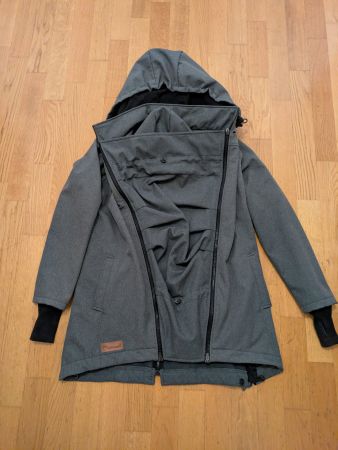 Umstands- und Tragejacke