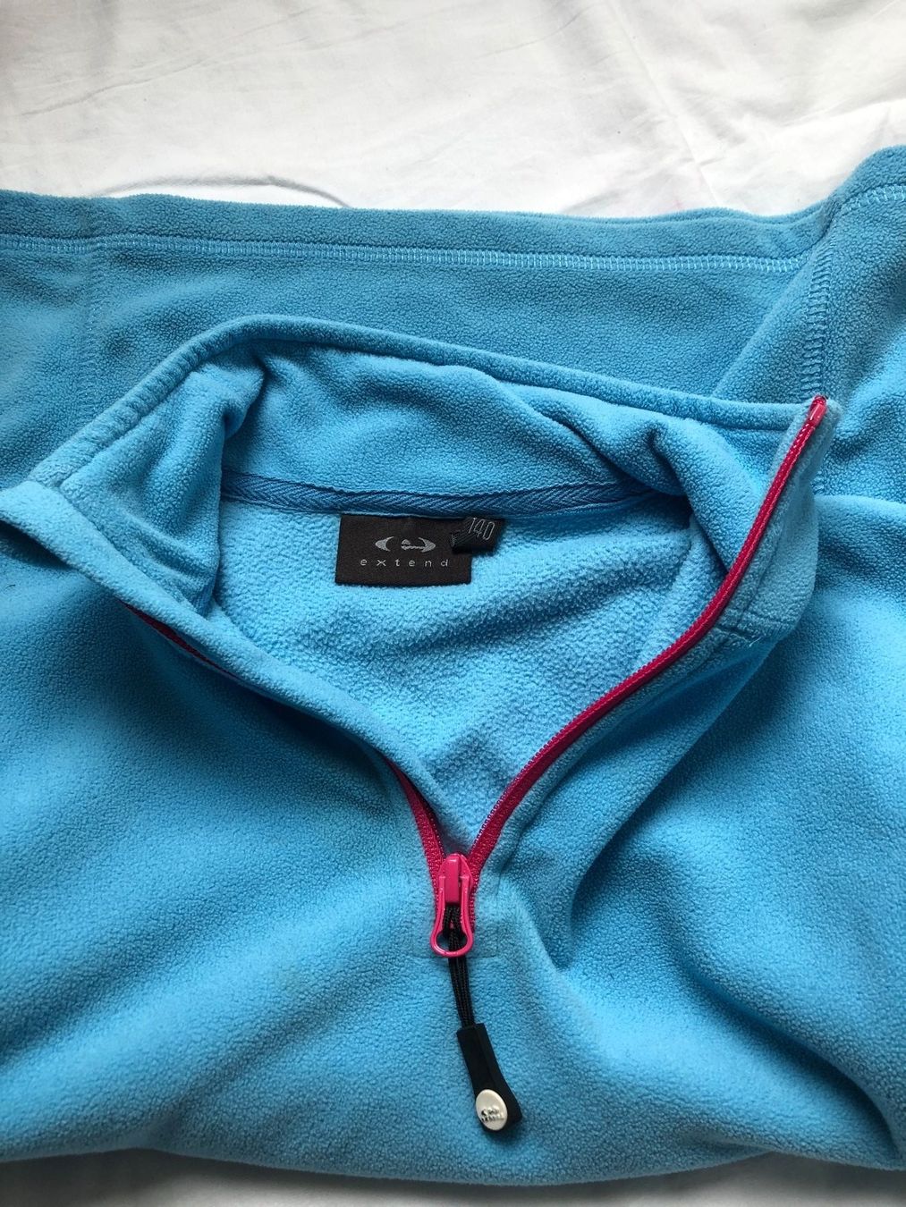 Maglioni & Felpe: hellblauer Faserpelz-Pulli von Extend, Gr. 140 – Usato da Zürich venduto da anavlis-thymiano 2