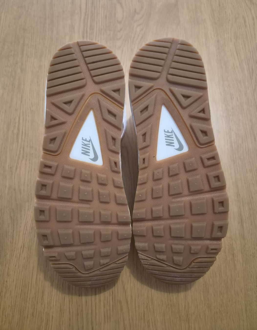 Scarpe da uomo: Nike Air Max Command Lederschuhe Beige, Grösse 40.5 Top! – Nuovo (secondo la descrizione) da Gelfingen venduto da donkey_kong_05 2