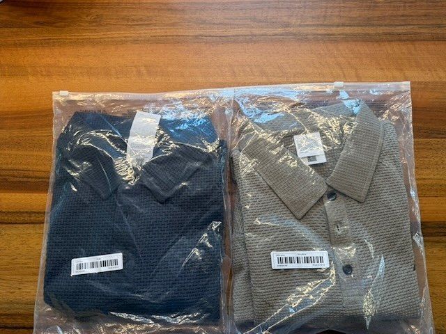 Magliette Polo: Zwei neue Poloshirts oder Golfshirts – Nuovo e nell'imballaggio originale da Zürich venduto da yeastyboy 1