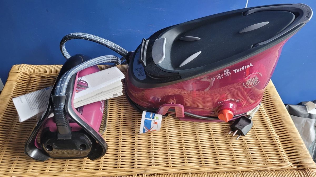 Tefal Bügeleisen: Tefal Dampfbügelstation SV8152 – Gebraucht aus Basel von m_schwarz 6