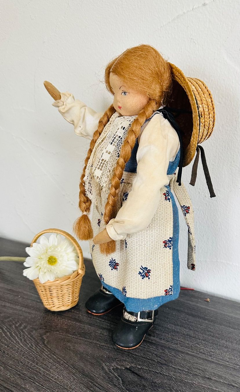Bambole: Vintage Stoff Trachtenpuppe Typ Sasha – Usato da Zürich venduto da brazerola 4