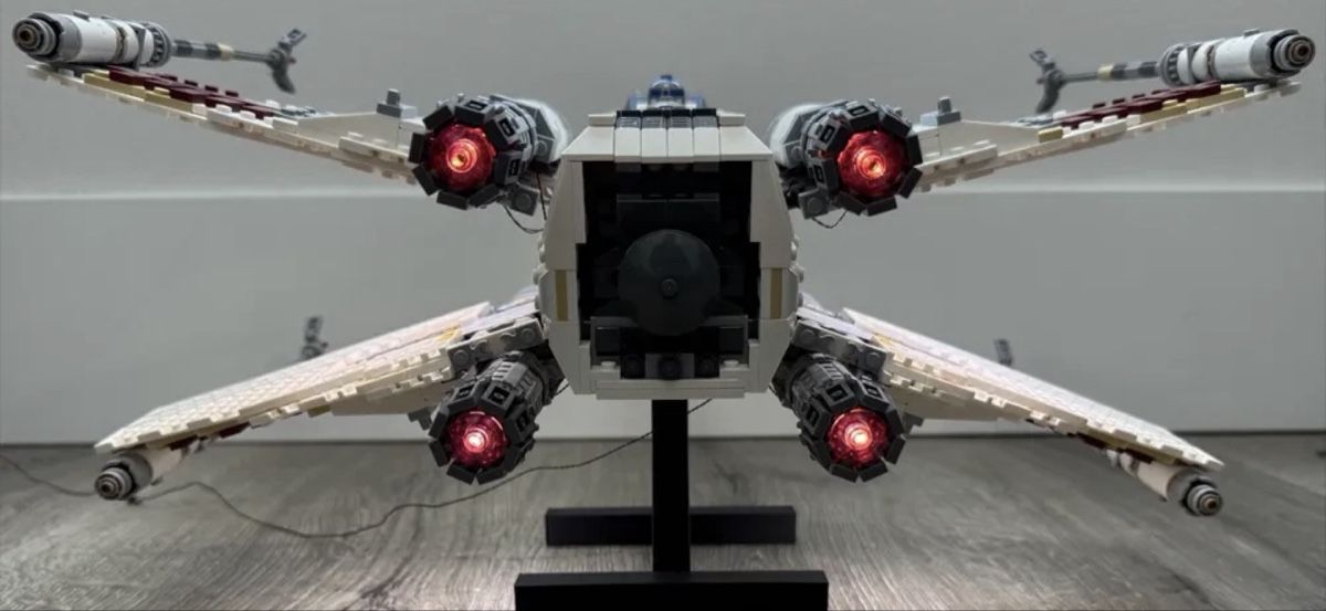 Sonstige Dekorationen & Accessoires: Support pour UCS 10240 X-Wing – Neu (gemäss Beschreibung) aus Yverdon-les-Bains von ido_w9qy 1