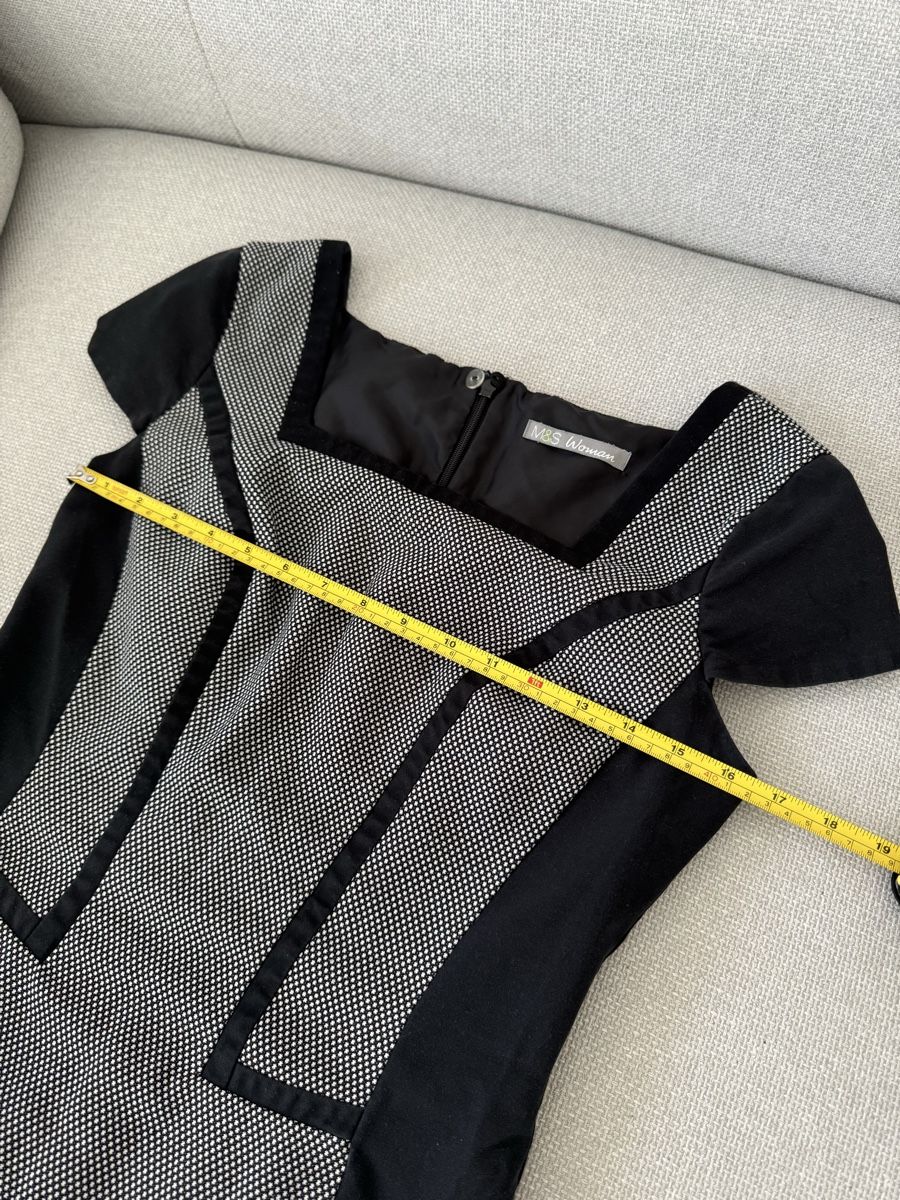 Kleider: Elegantes Kleid der Marke Marks & Spencer, S – Gebraucht aus Granges VS von rvn 3