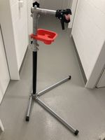 Fahrrad Montageständer  mit Ablage guter Zustand