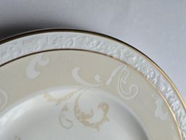 Villeroy & Boch Teller  Ivory Goldrand neuwertig edel