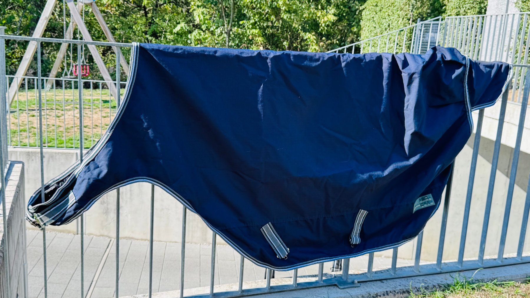 Coperte & Accessori: Walker-Regendecke 145 cm – Usato da Bülach venduto da Montreal2000