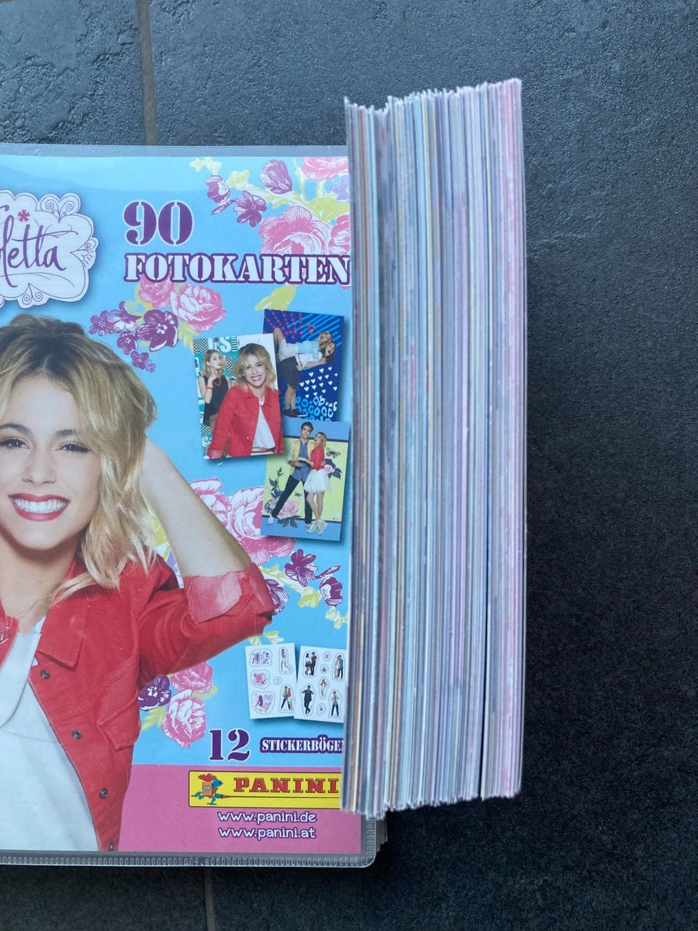 Panini Album: Disney Violetta Fotokarten – Usato da Pratteln venduto da Miki_ 1