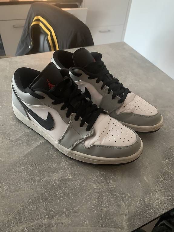 Jordan Scarpe da uomo: Air Jordan 1 Low Smoke Grey Grösse 46 – Usato da Zürich venduto da sul_y6g7 1