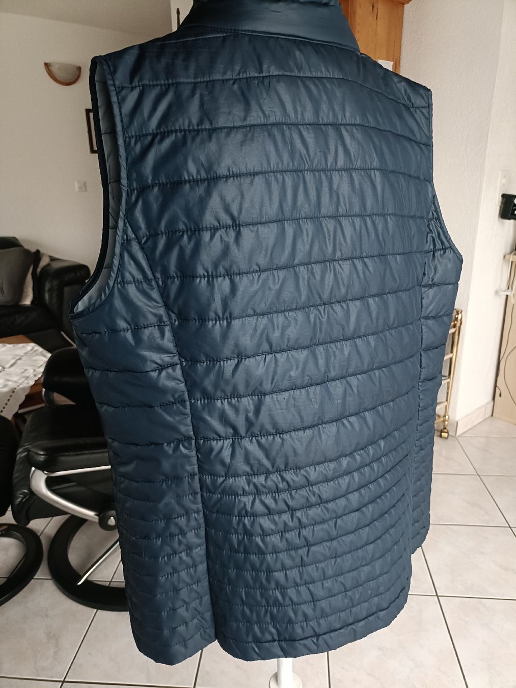 C&A Gilet & Giacche senza maniche: C&A Steppweste The Outerwear, Gr. 42, Dunkelblau – Usato da Sargans venduto da Polifemo58 7