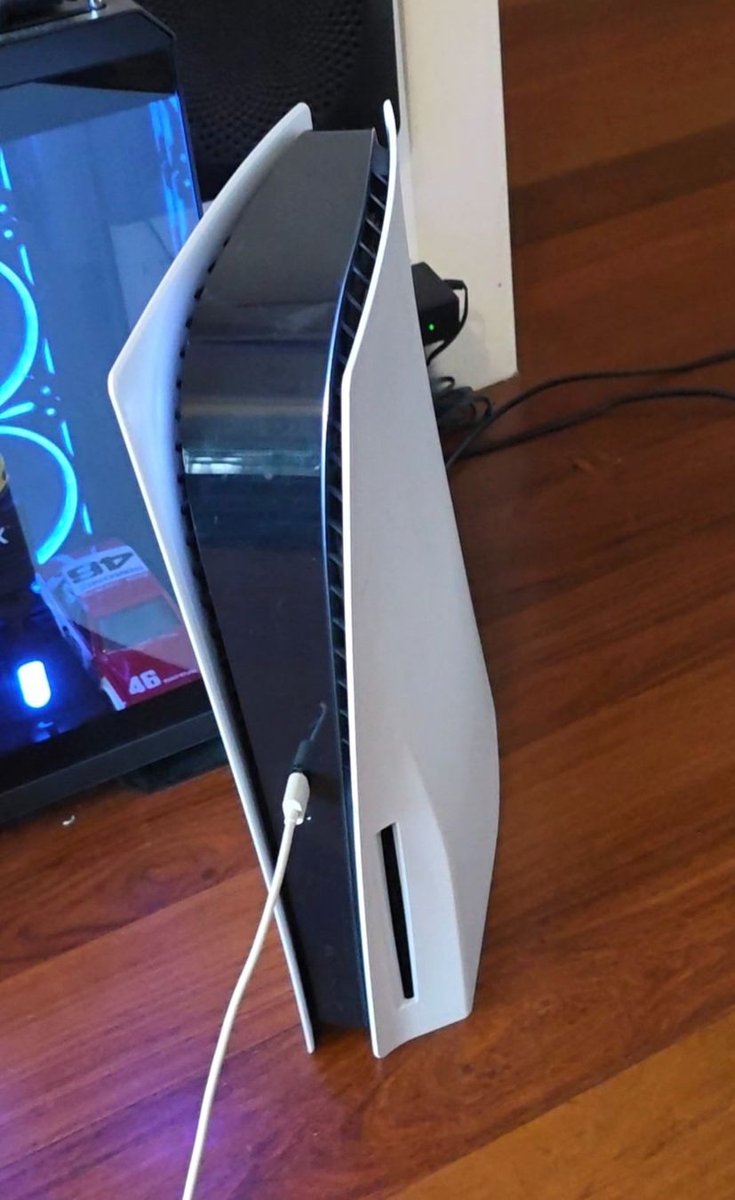 Sony Console: PS5 version disque en excellent état – Usato da Lausanne venduto da qoq_x7cl 1