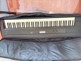 Synthétiseur Korg Kross avec housse, état d'occasion