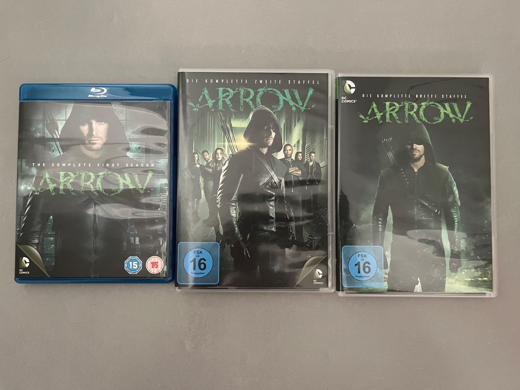 Tutti i DVDs: Arrow - Staffel 1-3 DVD & Blu-ray – Nuovo (secondo la descrizione) da Sierre venduto da black.box