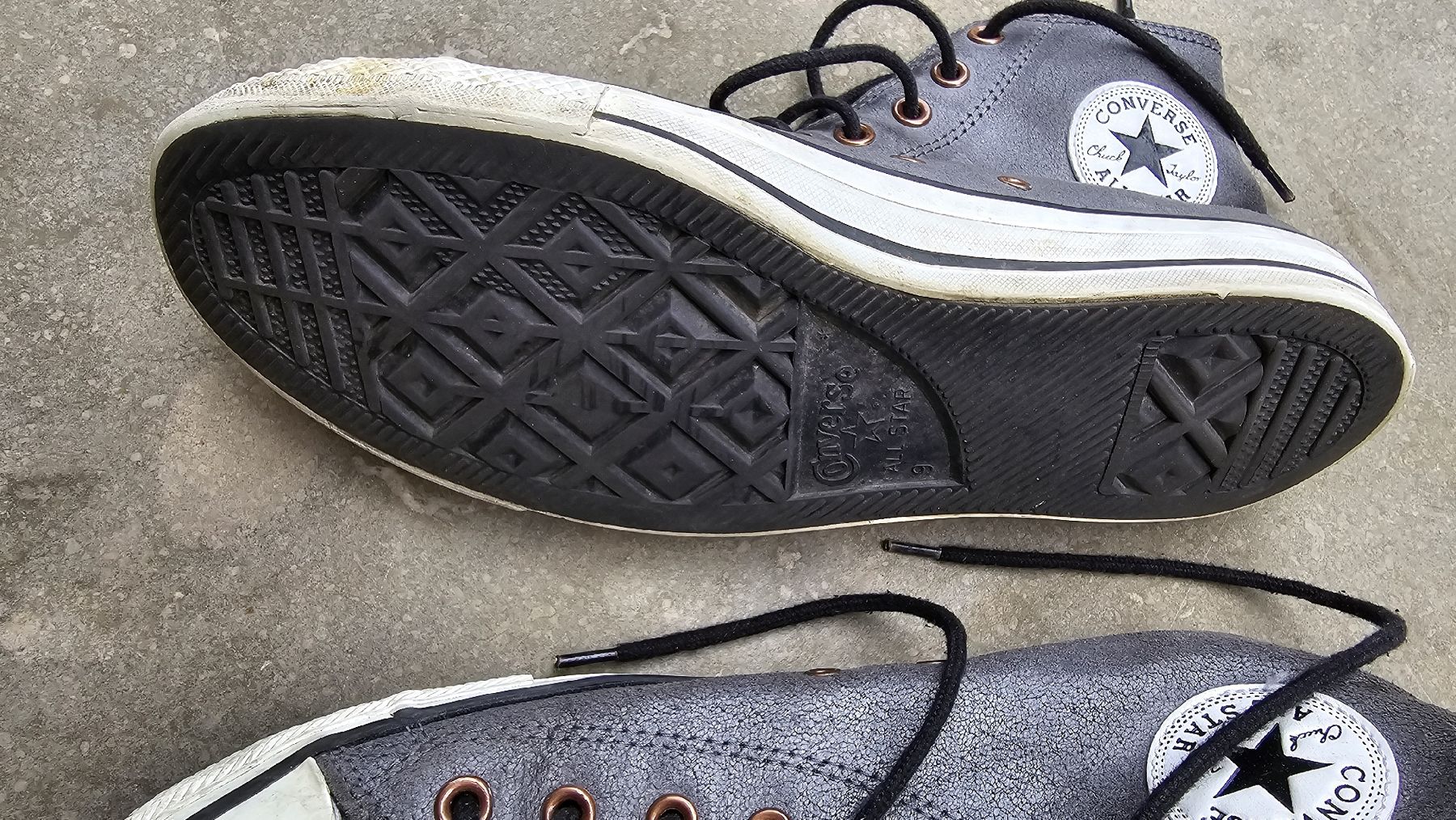 Converse Herrenschuhe: Converse Chucks Gr. 42.5 Dunkelgrau Leder Herbstlook – Gebraucht aus Boppelsen von Tomsagiplatz 1