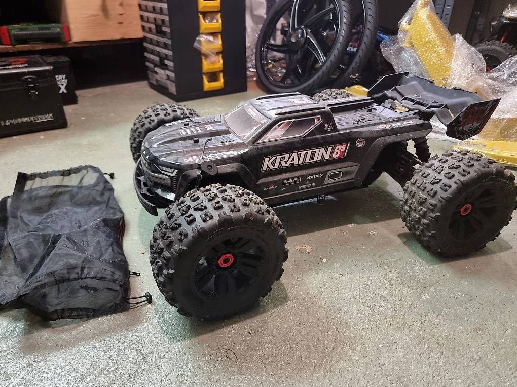RC Kits de montage: Arrma Kraton 8s EXB Max5 Combo – D'occasion à Thayngen par mrgt4st205