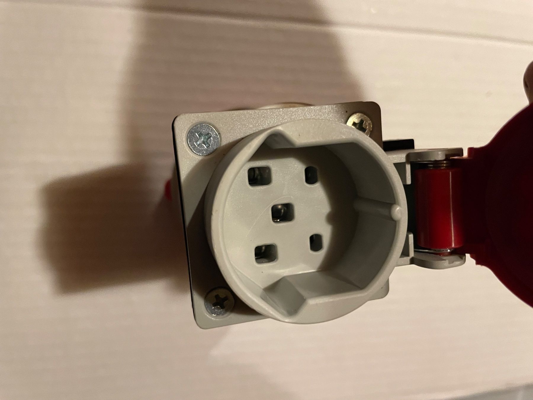 Unità & Adattatore: Adapter Stecker Übergang CEE16 auf T25 – Usato da Huttwil venduto da Bolpa 3