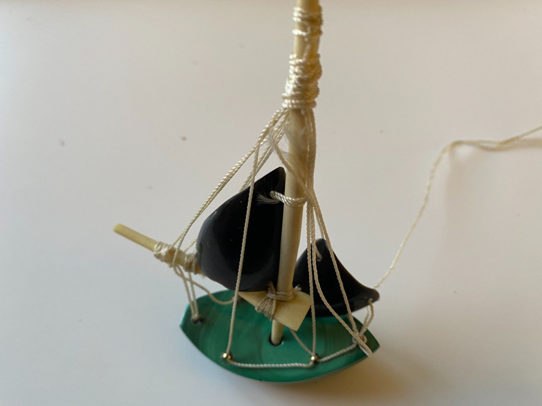 Tutte le decorazioni: Segelschiff aus Edelsteinen – Nuovo (secondo la descrizione) da Muri b. Bern venduto da Gemmes