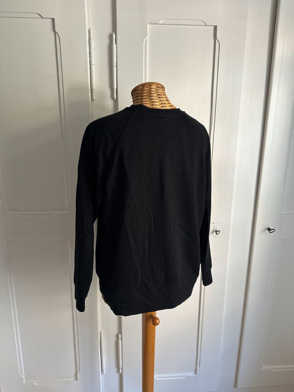 H&M Maglioni & Felpe: Sweatshirt schwarz M – Usato da Zürich venduto da Diazaio 2