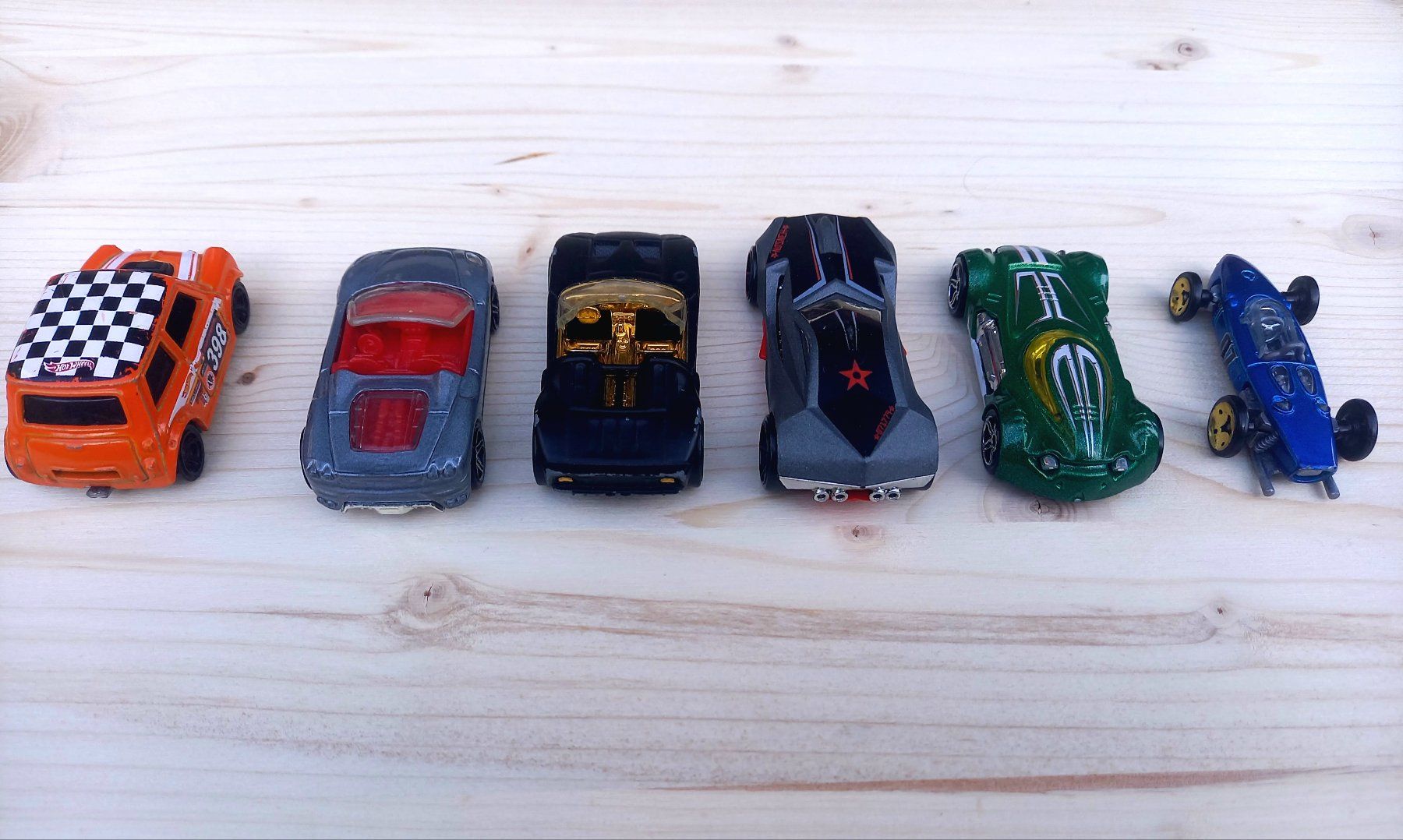 Hot Wheels Spielzeuge: Hot Wheels 6 Stück mini Autos – Gebraucht aus Zürich von steibo 1