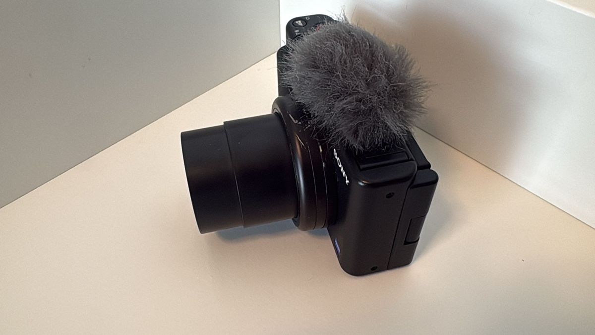 Sony Fotocamera: Sony ZV-1 Camera – Usato da Adliswil venduto da MaceoSoulDavies 2