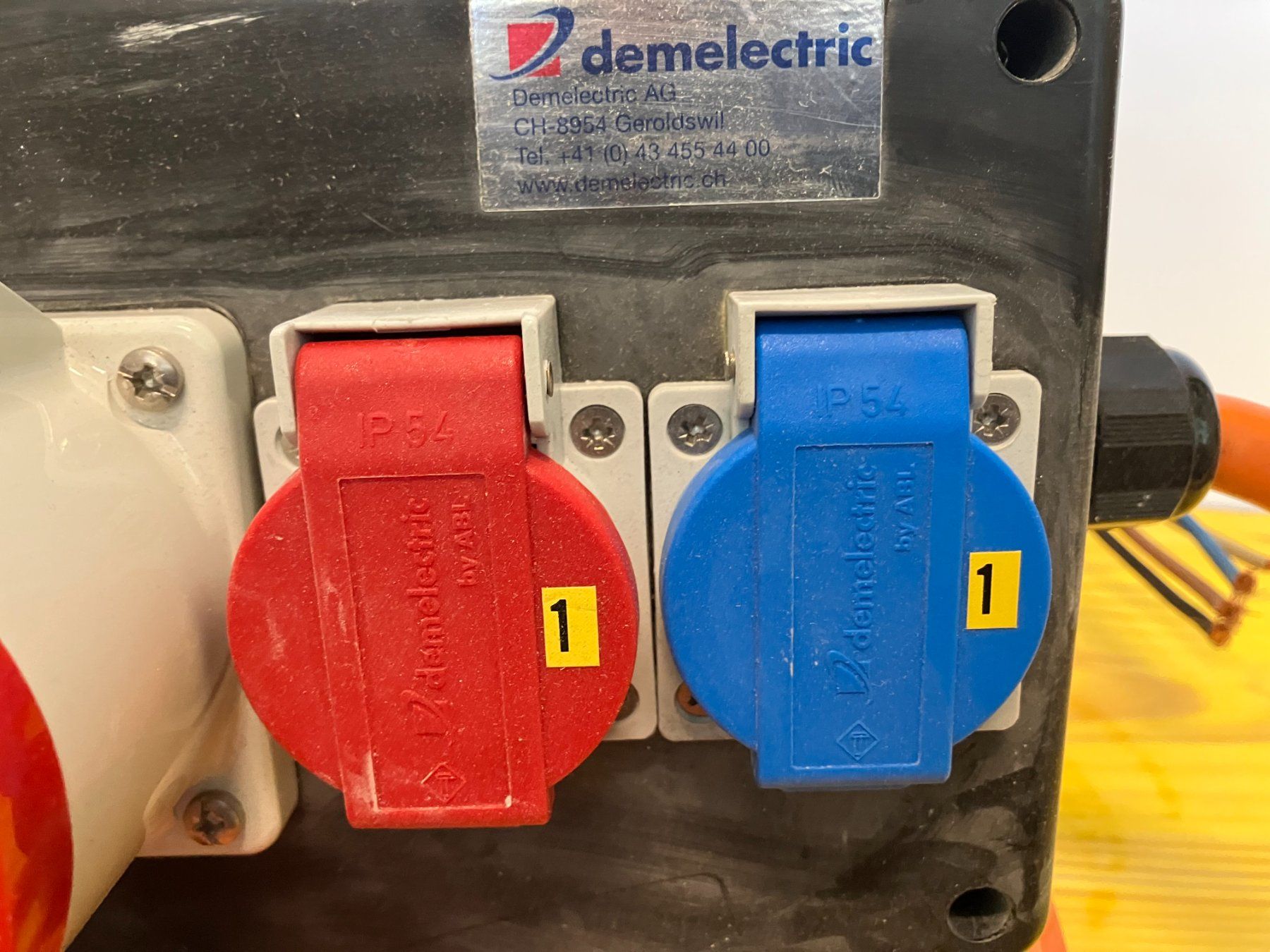Elettrotecnica: Demelectric Baustromverteiler 32A CEE 400V Typ 841 IP44 – Usato da Lichtensteig venduto da Buy24International 5