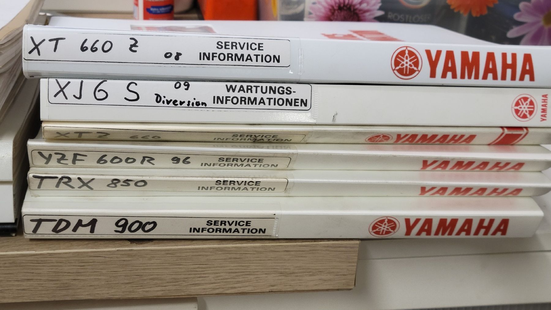 Livres: YAMAHA techn. Handbücher – D'occasion à Möhlin par R62