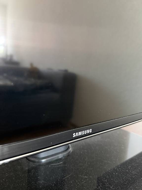 Samsung Appareils TV: Samsung TV – D'occasion à Châbles FR par celine61 1