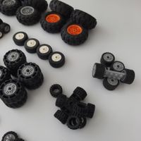 Set LEGO Fahrzeug-Räder (113 Räder + 28 gratis)