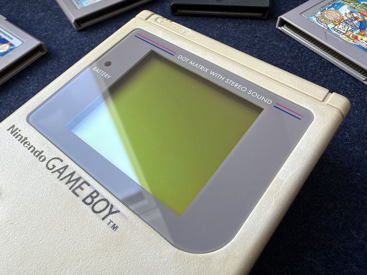 Nintendo Consoles: GameBoy Classic + Legendary Games – D'occasion à Zürich par jankais3r 1