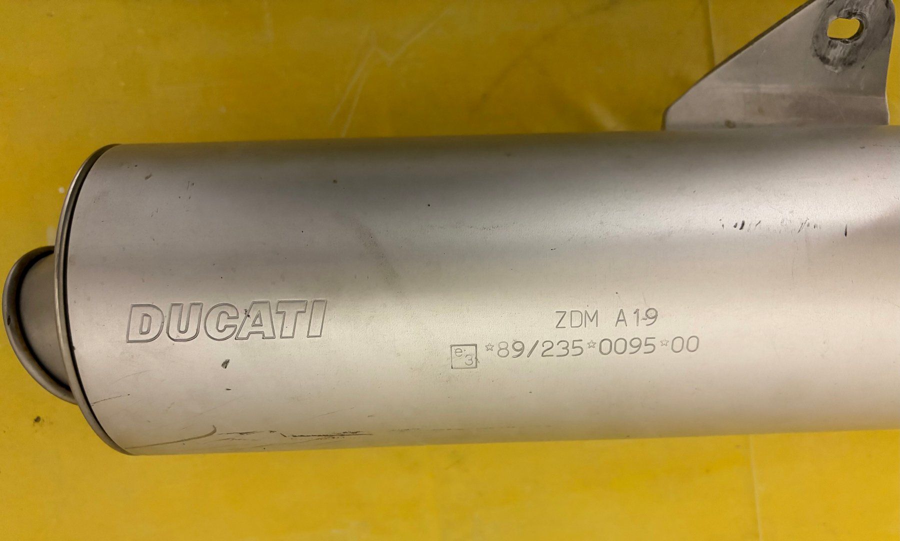 Ducati Auspuffanlagen: Ducati 900 ss ie Auspufftöpfe – Gebraucht aus Winterthur von jsoll1 7