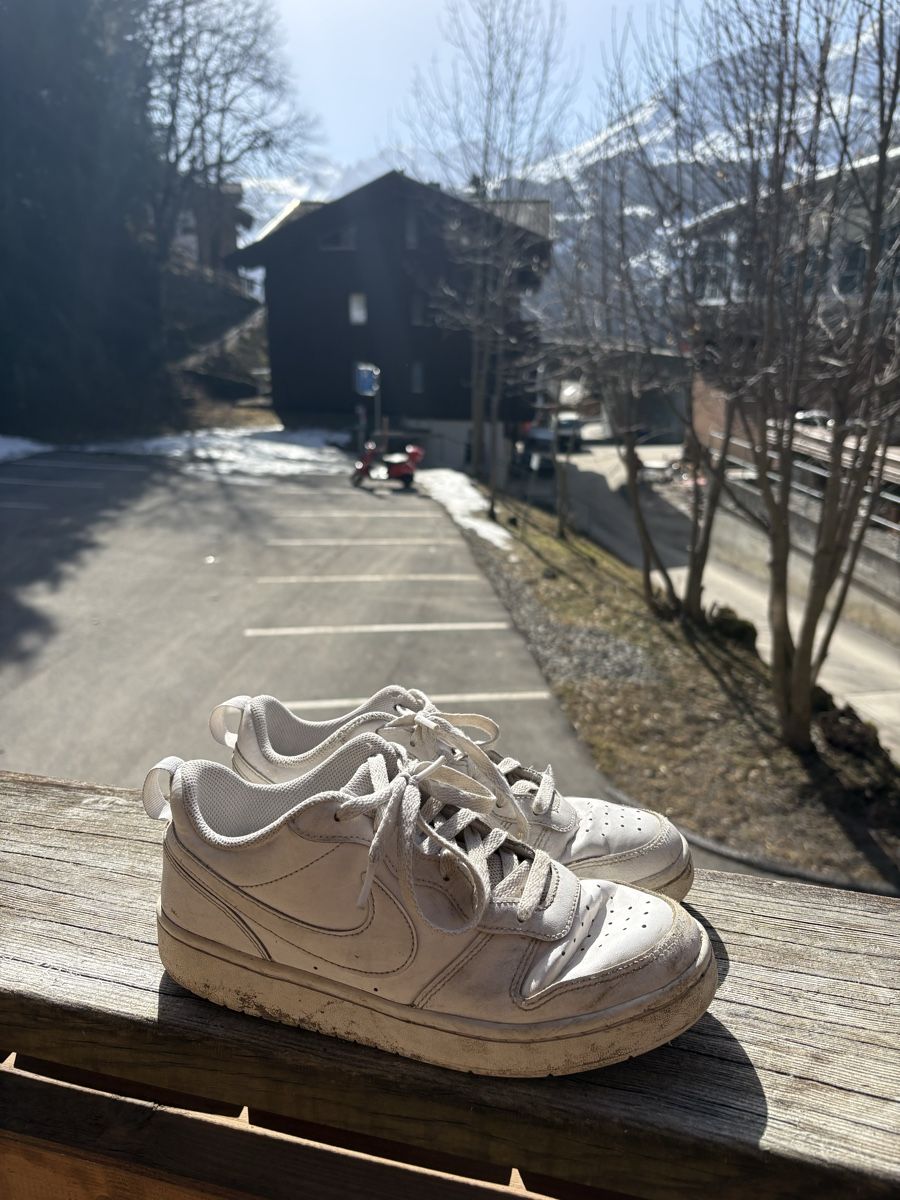Nike Scarpe da uomo: Nike shoes white 41 – Usato da Wengen venduto da Kienzler240509